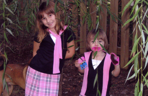 Maggie and Sami pretty in pink