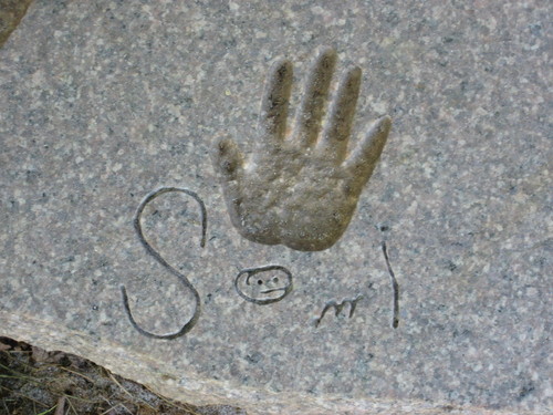 Monument: Hand with signature
